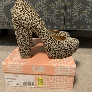 Gianni Bini SoChic Suede Leopard Print Heels